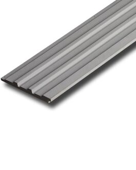 ไม้ตกแต่งผนัง เอสซีจี โมดิน่า M2 ขนาด 30X300X2.5 ซม. สีซีเมนต์