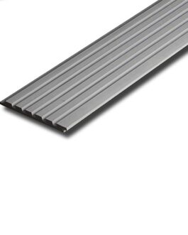 ไม้ตกแต่งผนัง เอสซีจี รุ่นโมดิน่า M3 ขนาด 30x300x2.5 สีซีเมนต์